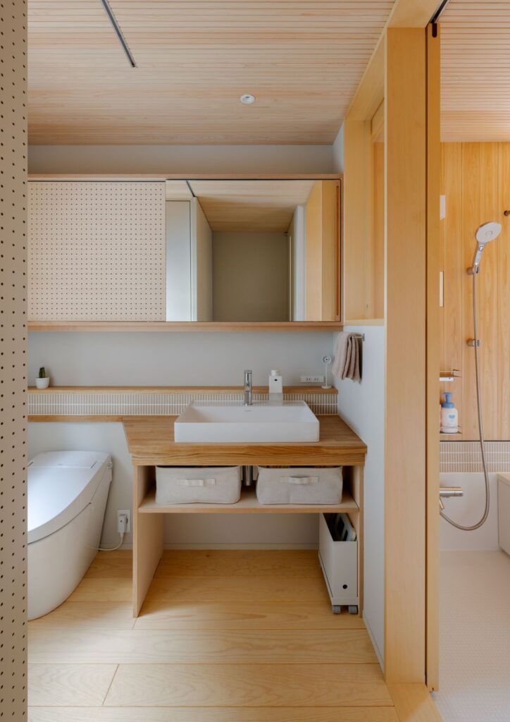 Cura dei dettagli: il bagno firmato Duravit nella casa compatta Cura dei dettagli: il bagno firmato Duravit nella casa compatta