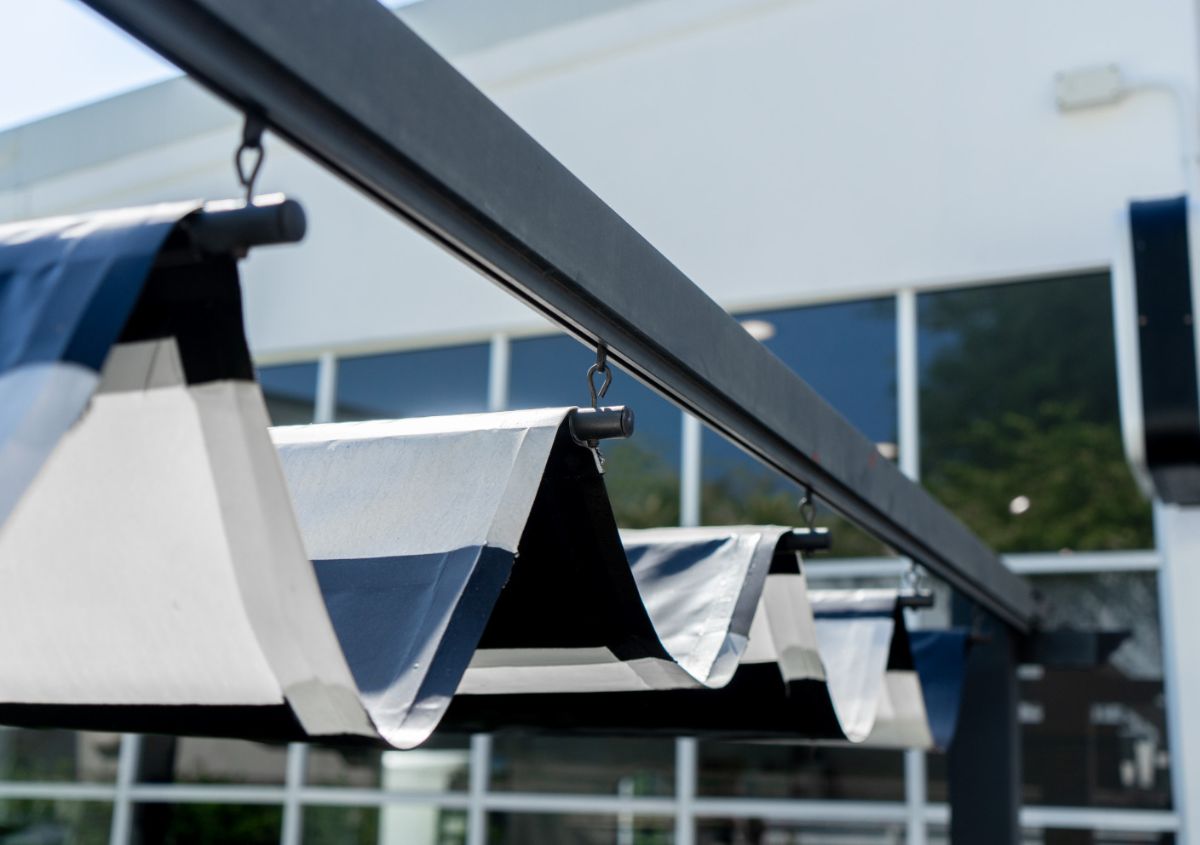 Pergole, schermature e outdoor living automatizzato Pergole, schermature e outdoor living automatizzato
