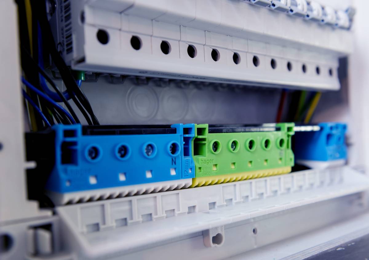 Controllare gli impianti elettrici, di riscaldamento e idraulici Controllare gli impianti elettrici, di riscaldamento e idraulici