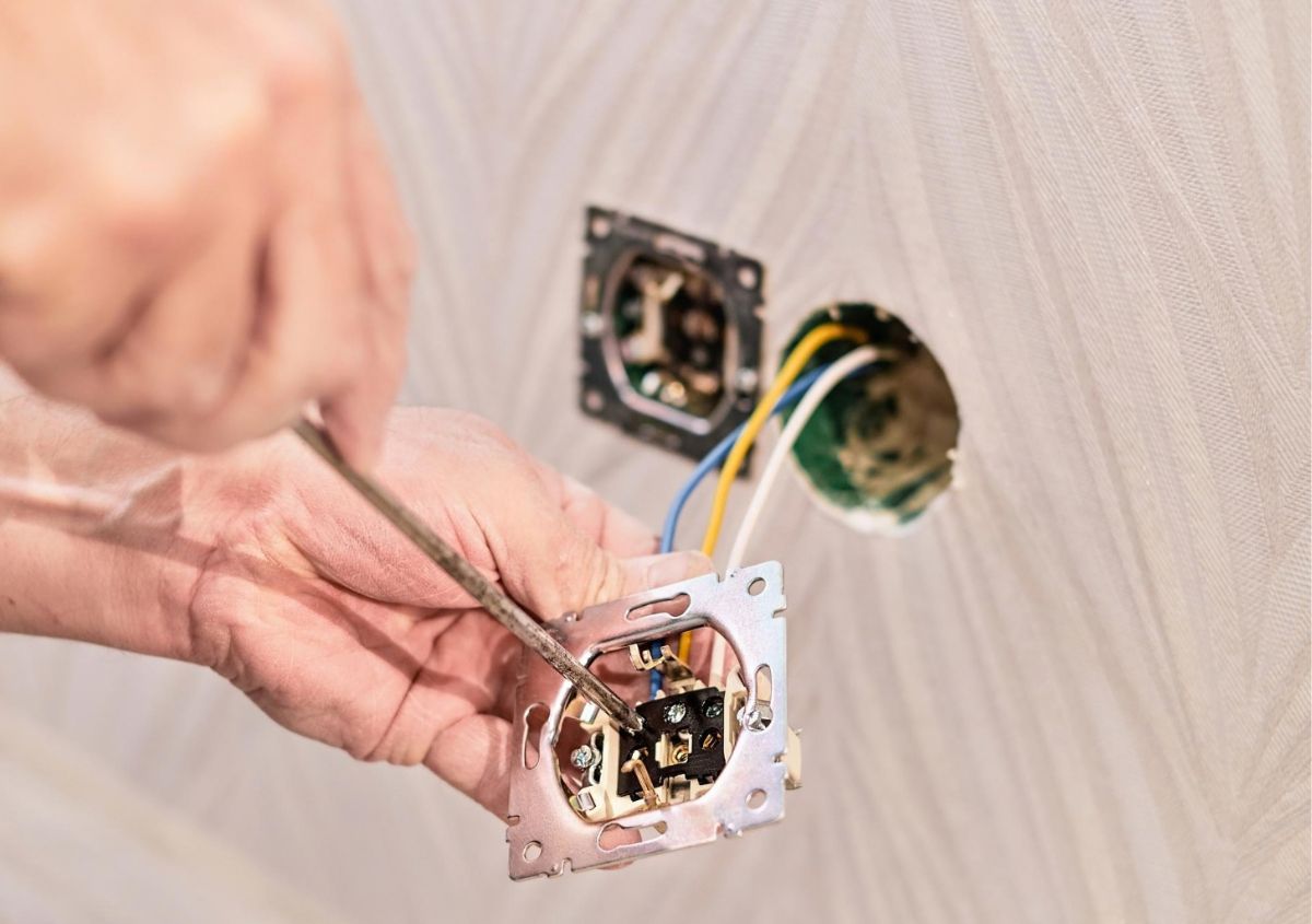 La casa consuma elettricità in modo diverso rispetto a vent’anni fa La casa consuma elettricità in modo diverso rispetto a vent’anni fa